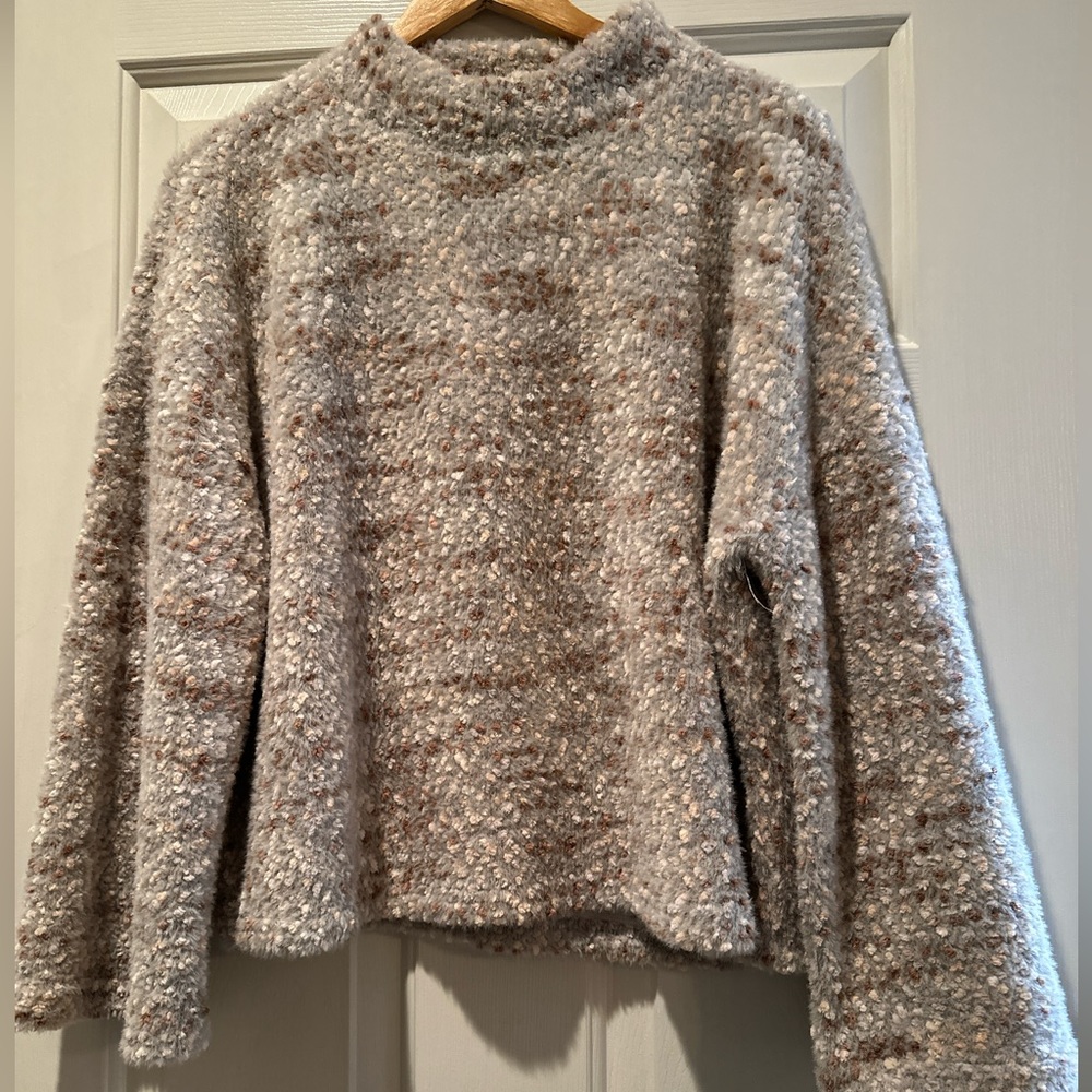 Love Riche bell sleeve mock neck sweater Size L